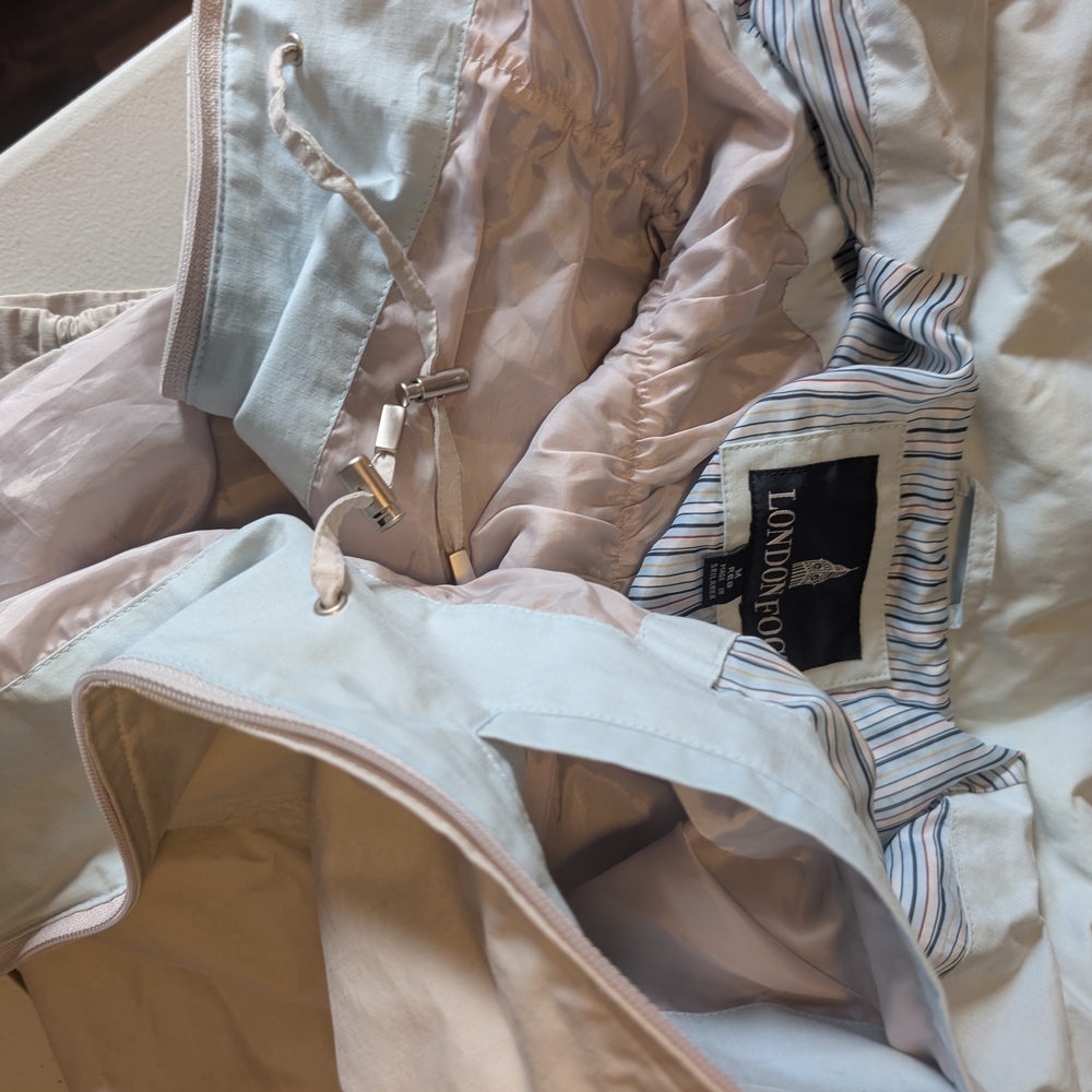 London Fog Women's Hooded Beige rain Jacket Medium W/Striped Lining - Picture 9 of 13